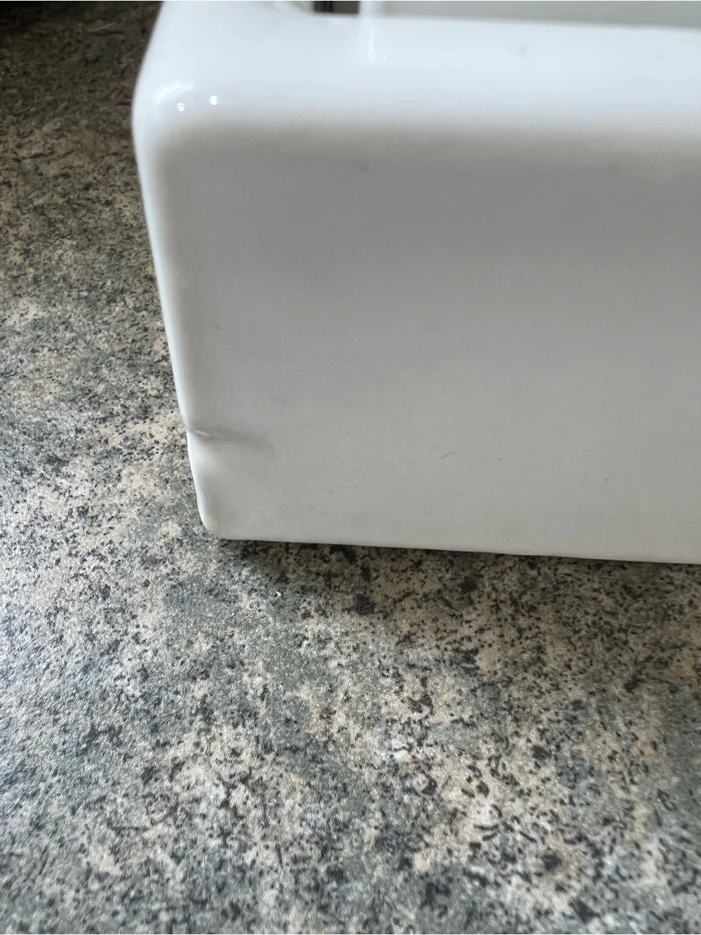 VINTAGE IDL SENIOR MOISTENER WHITE PORCELAIN ENVELOPE/ STAMP ROLLER MADE IN USA